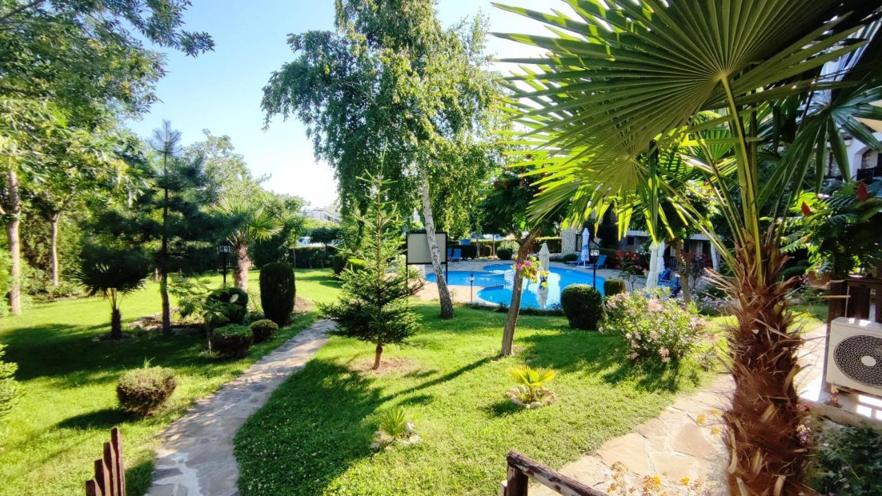 Marina Delfin Apartments - Top Location & Pet Friendly Sveti Vlas Buitenkant foto