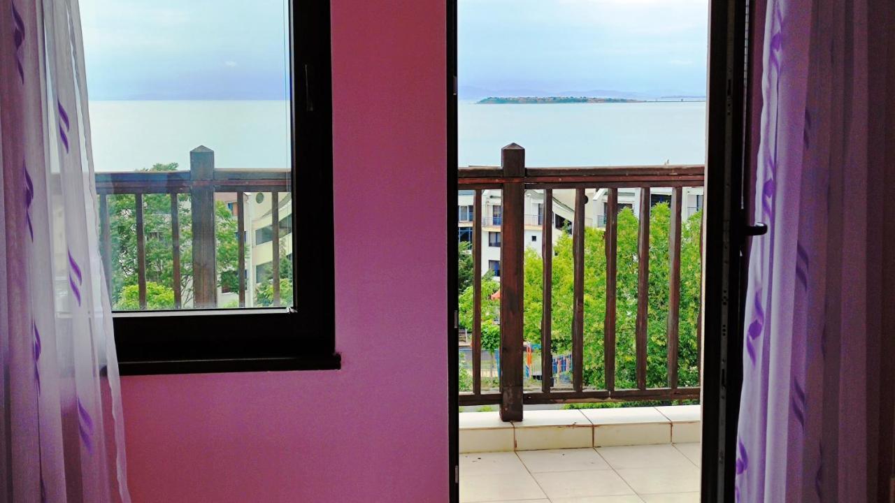 Marina Delfin Apartments - Top Location & Pet Friendly Sveti Vlas Buitenkant foto