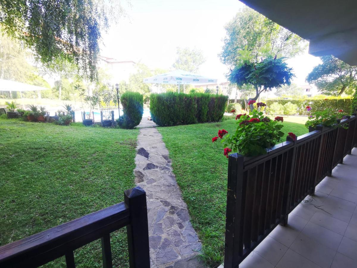 Marina Delfin Apartments - Top Location & Pet Friendly Sveti Vlas Buitenkant foto