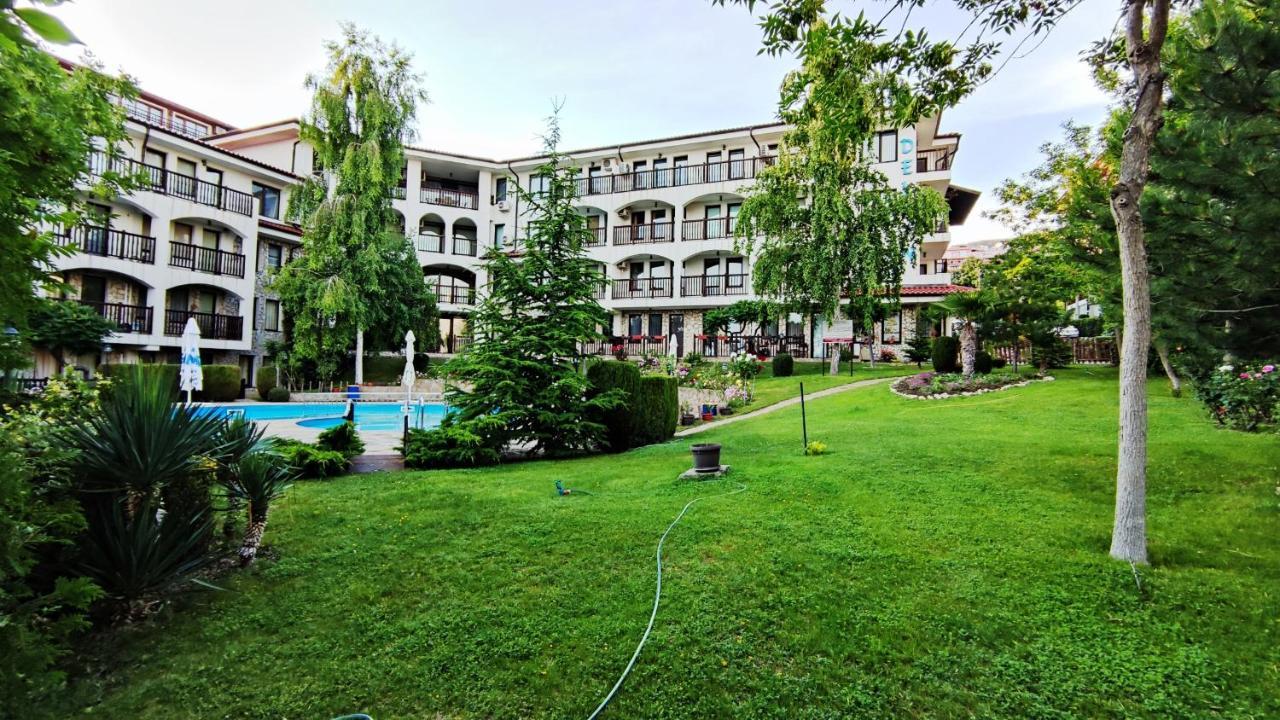 Marina Delfin Apartments - Top Location & Pet Friendly Sveti Vlas Buitenkant foto