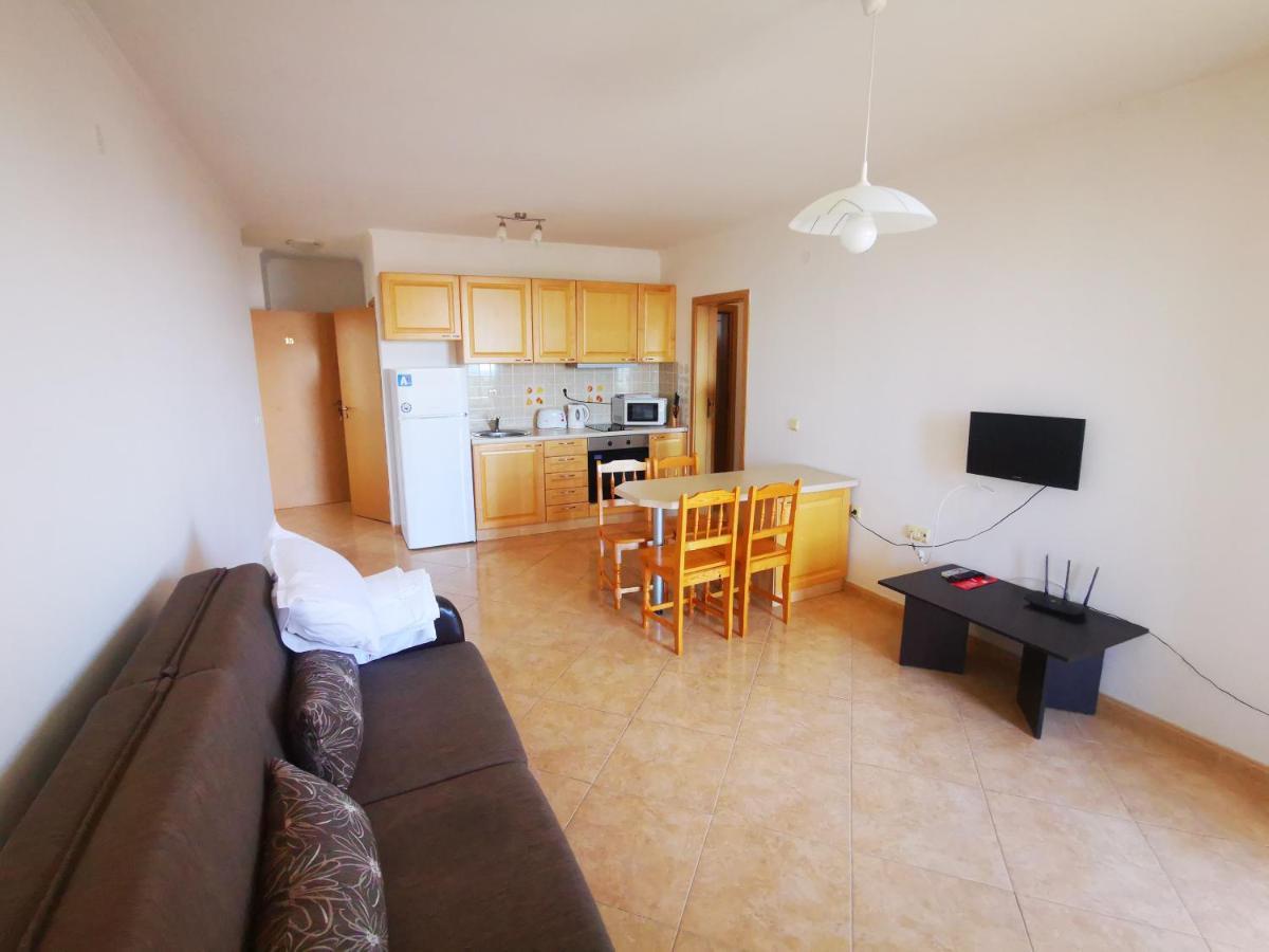 Marina Delfin Apartments - Top Location & Pet Friendly Sveti Vlas Buitenkant foto