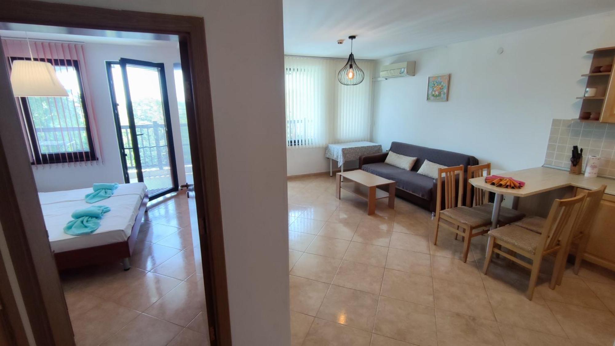 Marina Delfin Apartments - Top Location & Pet Friendly Sveti Vlas Buitenkant foto