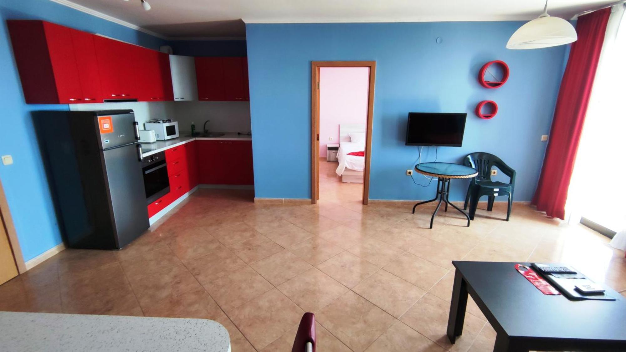 Marina Delfin Apartments - Top Location & Pet Friendly Sveti Vlas Buitenkant foto