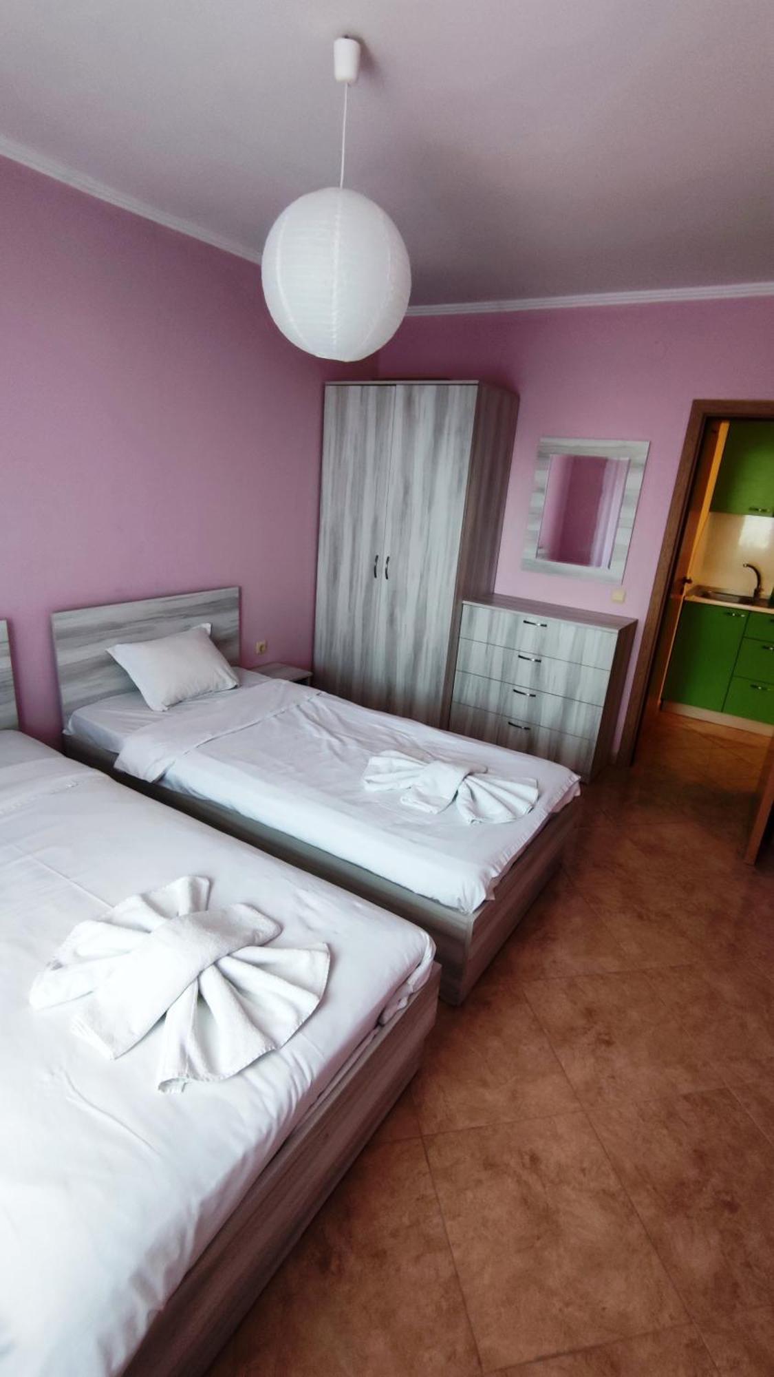 Marina Delfin Apartments - Top Location & Pet Friendly Sveti Vlas Buitenkant foto