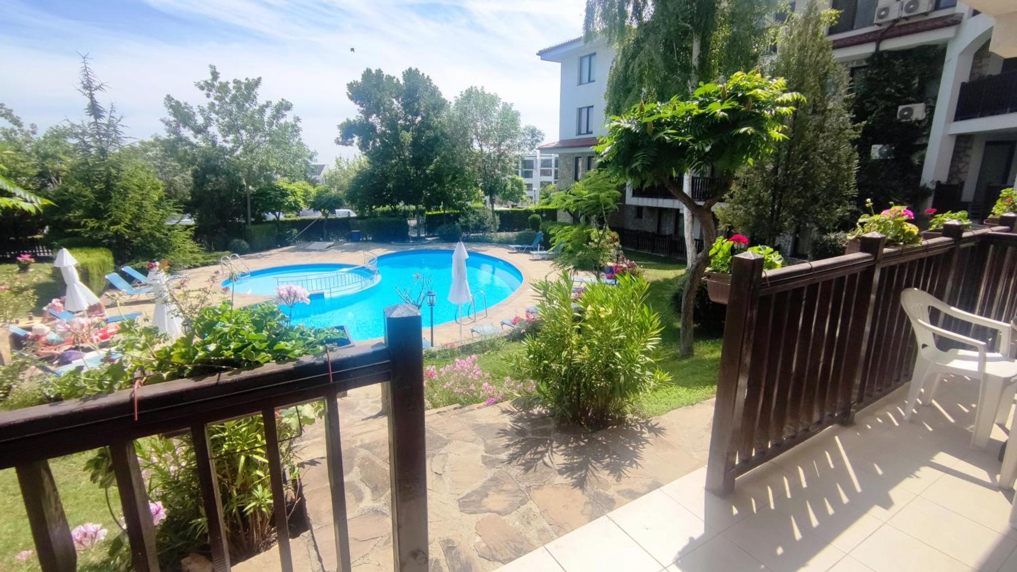 Marina Delfin Apartments - Top Location & Pet Friendly Sveti Vlas Buitenkant foto