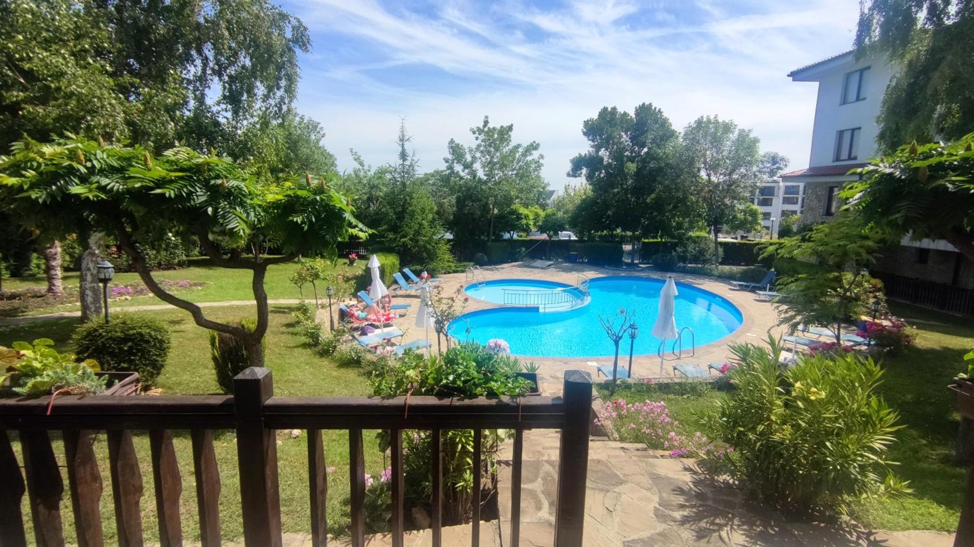 Marina Delfin Apartments - Top Location & Pet Friendly Sveti Vlas Buitenkant foto