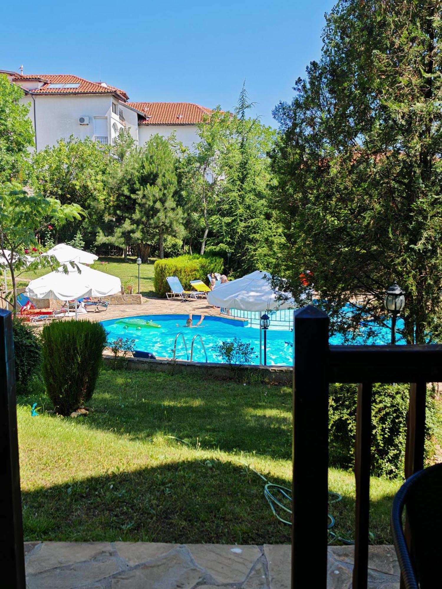 Marina Delfin Apartments - Top Location & Pet Friendly Sveti Vlas Buitenkant foto