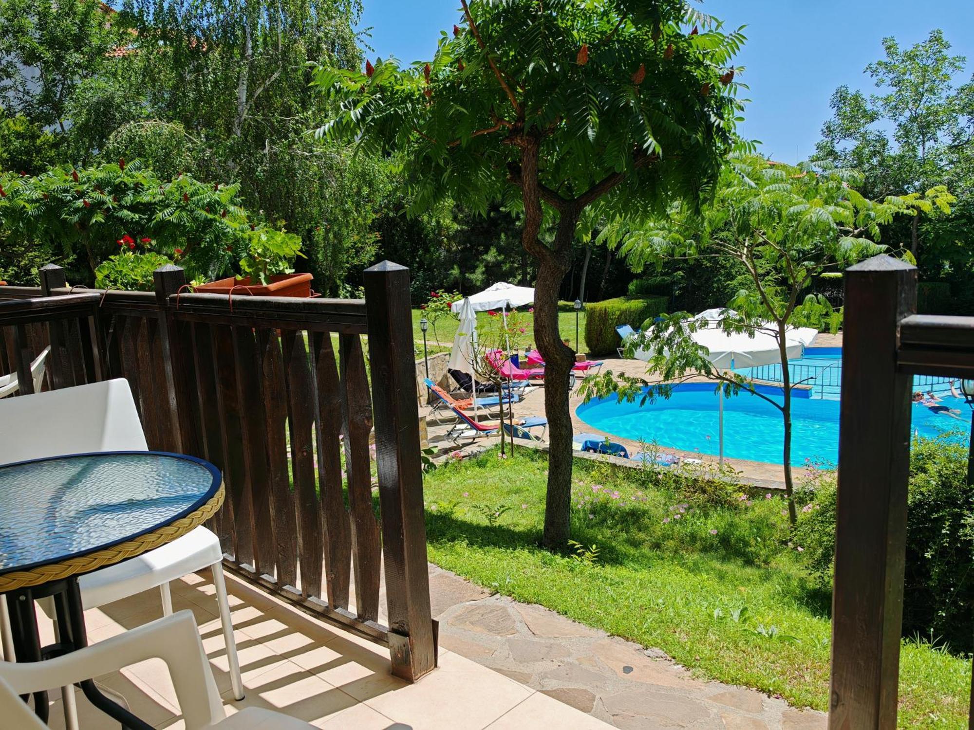 Marina Delfin Apartments - Top Location & Pet Friendly Sveti Vlas Buitenkant foto