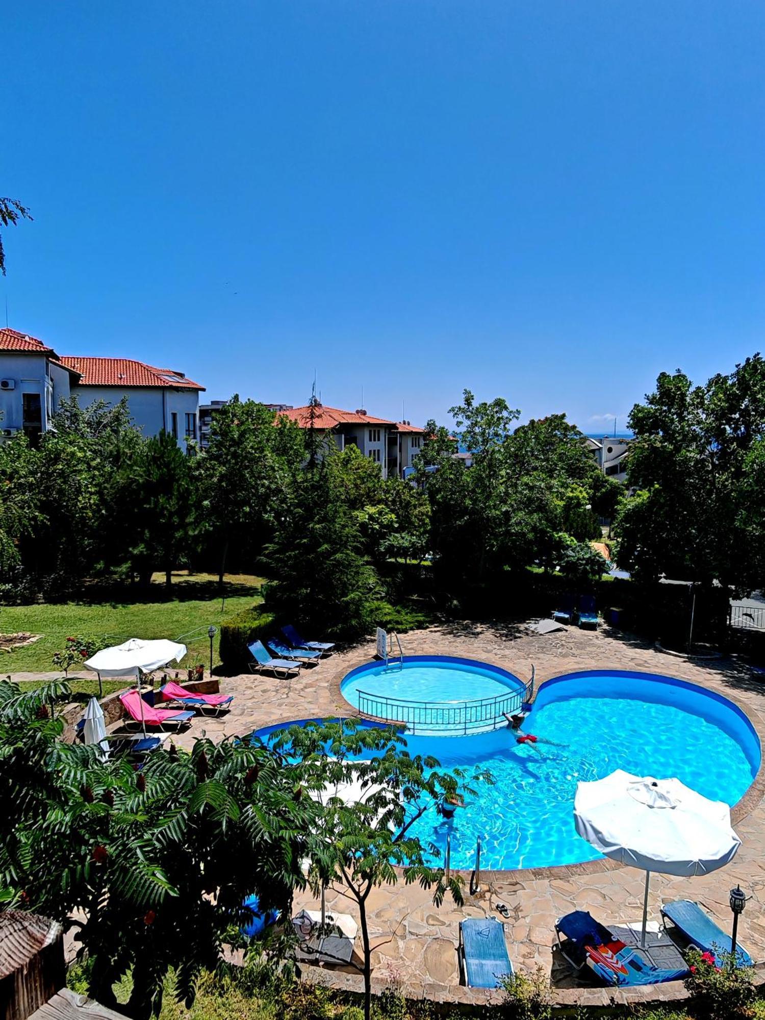 Marina Delfin Apartments - Top Location & Pet Friendly Sveti Vlas Buitenkant foto