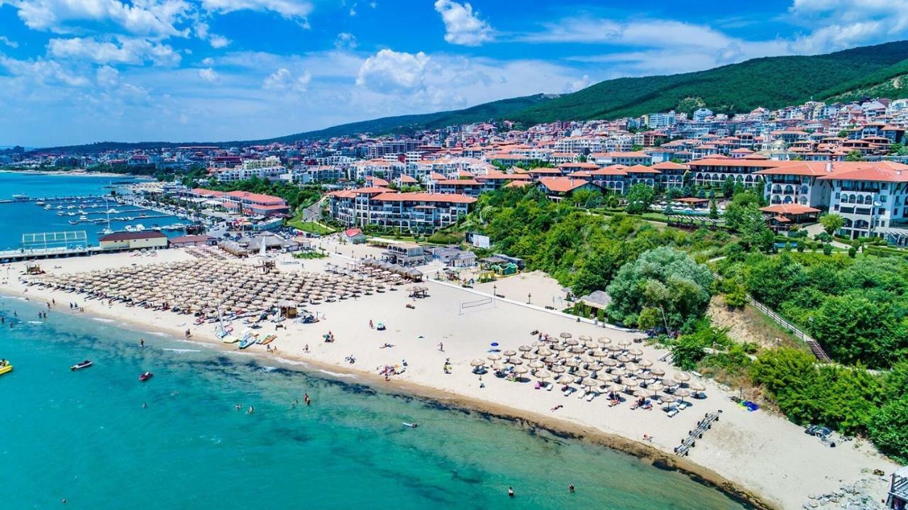 Marina Delfin Apartments - Top Location & Pet Friendly Sveti Vlas Buitenkant foto