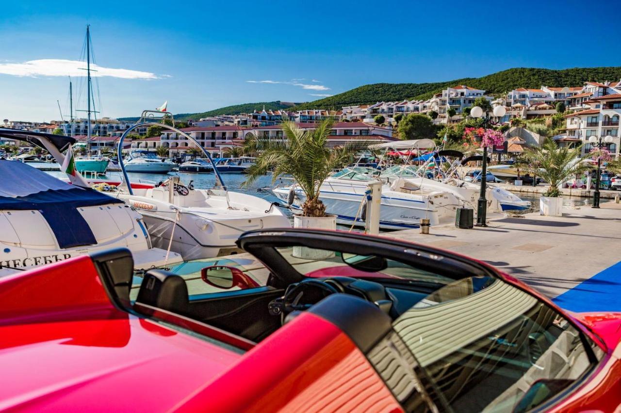 Marina Delfin Apartments - Top Location & Pet Friendly Sveti Vlas Buitenkant foto